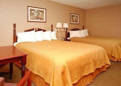 Red Roof Mobile North - Motel 2*